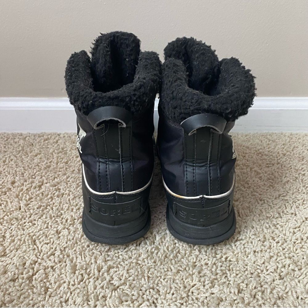 Sorel Joan Explorer Carnival Sneaker Boots Black 8 EUC - Picture 4 of 6